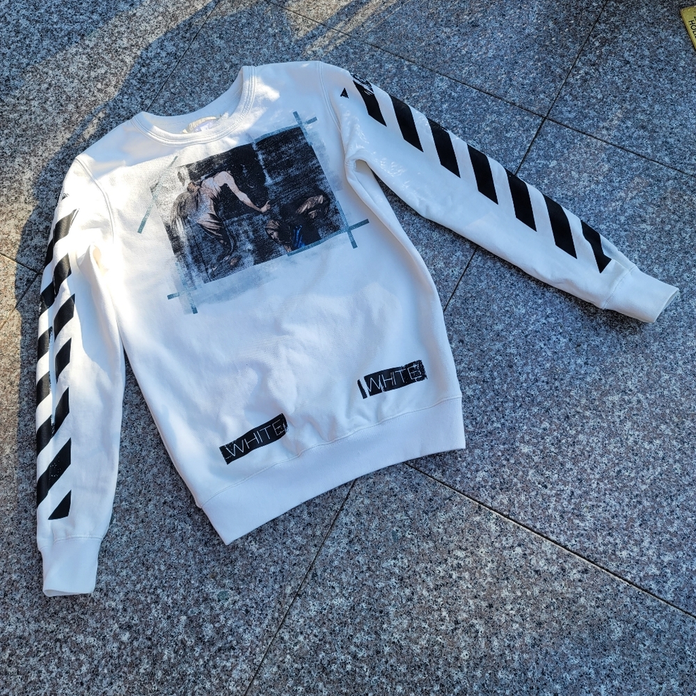 Off White sweatshirt